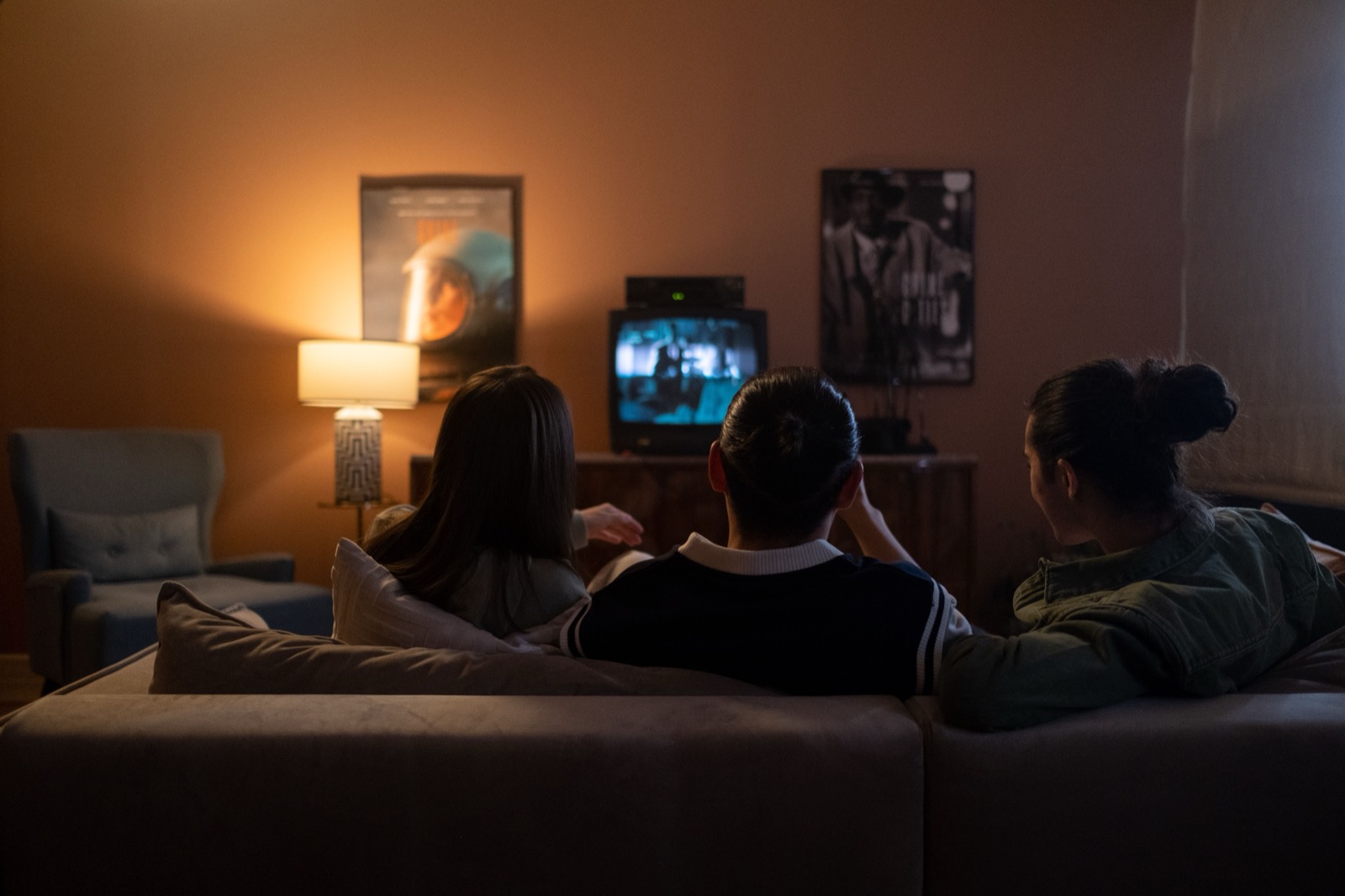 IPTV setup on Amazon Firestick connected to a television in a Dutch living room